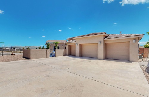 Westside House | AMAZING VIEWS! Large 4-BR home with hot tub and rooftop deck overlooking ABQ