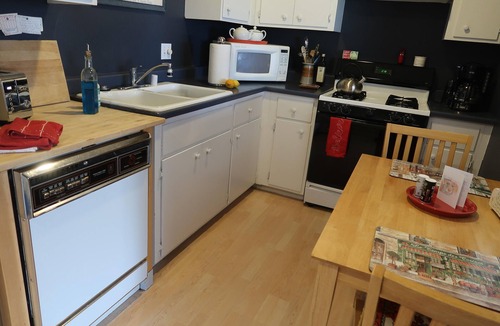 San Rafael Apartment | Amazing views, multi-level decks, full kitchen and pool.