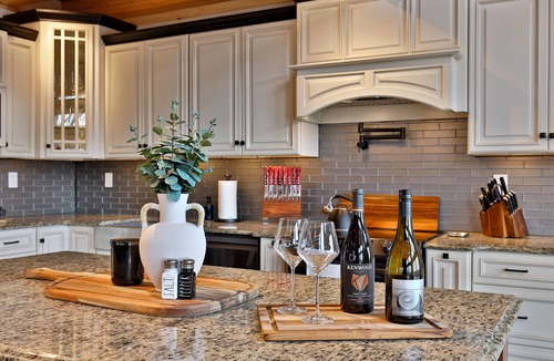 Stockbridge Ski Chalet | Amazing Views on Music Mountain