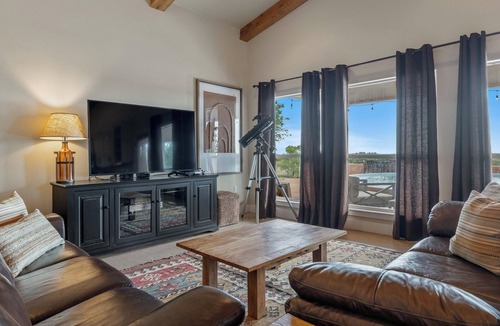 Burnet House | Amazing Views + Private Pool - High Point Ranch!