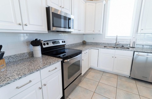 St. George Island House | Amazing Views, Steps to Beach! 1st Tier, Private Pool,