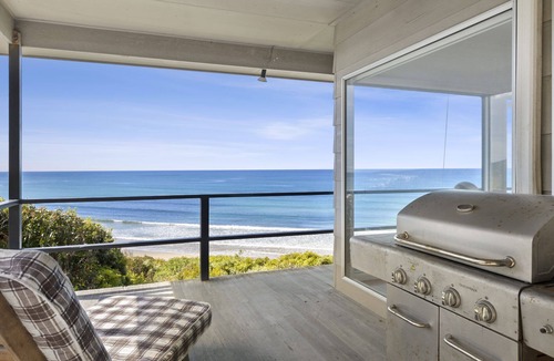 Eastern View House | Amazing Views! Summar