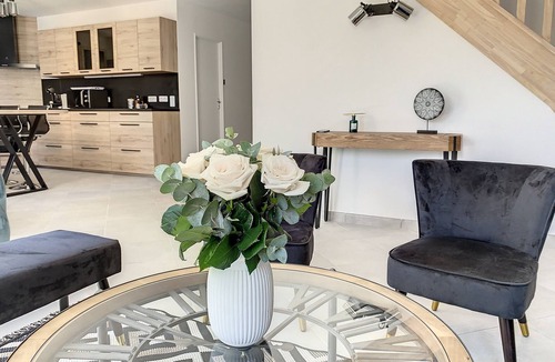 La Victoire - Les Marechaux House | Amazing Villa with SPA Compiegne 12 People, 6 bedrooms 6 bathrooms 30min Asterix