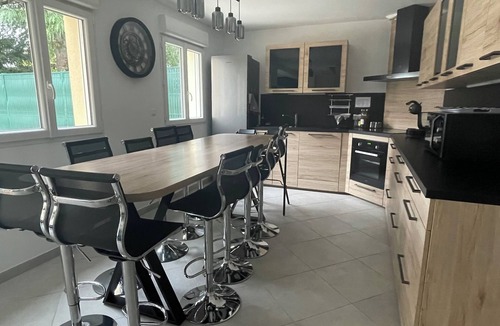 La Victoire - Les Marechaux House | Amazing Villa with SPA Compiegne 12 People, 6 bedrooms 6 bathrooms 30min Asterix
