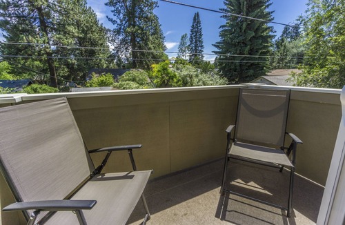 River West Apartment | Amazing West Side - Walk Everywhere - Dog Friendly