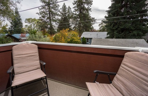 River West Apartment | Amazing West Side - Walk Everywhere - Dog-Friendly