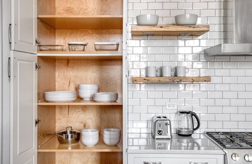 West Town Apartment | Amazing West Town 1BR w/ Roof Deck & W/D, 3 blocks to L, by Blueground