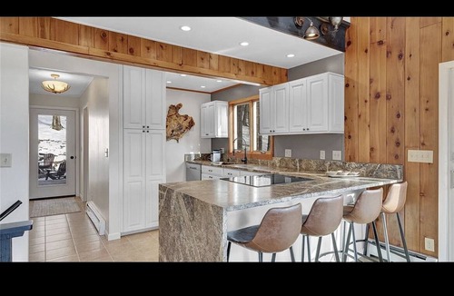 Ellicottville Ski Chalet | Amazing Year-Round Ellicottville Family Chalet - 1 min to slopes, ropes and golf
