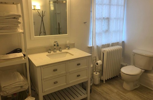 Sandy Hill Bed & Breakfast | Ambassador B&B
