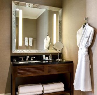 Midtown Hotel | Ambassador Hotel Oklahoma City, Autograph Collection
