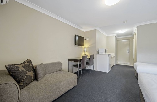 North Toowoomba Hotel | Ambassador on Ruthven