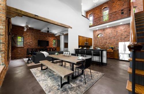 Sherrills Ford House | Ambassador Ridge