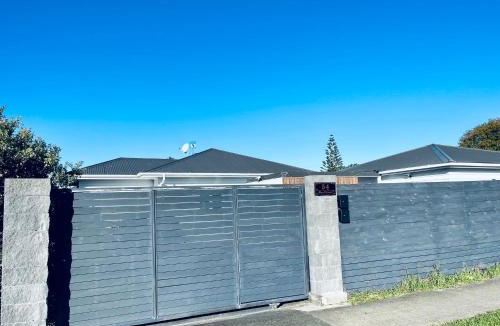 Pukekohe Villa | Amber Hill B