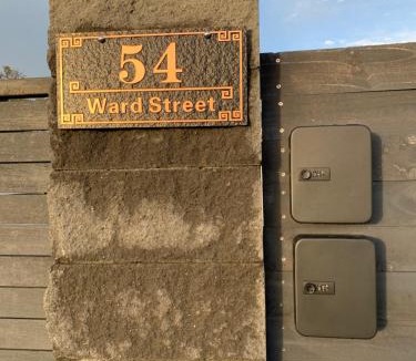 Pukekohe Villa | Amber Hill B