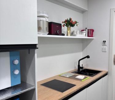 Panmure Apartment | Amber Lake A