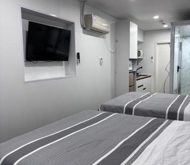 Panmure Apartment | Amber Lake B