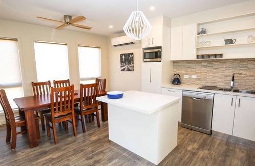 Bright Villa | Amber Mist Villa One : Bright