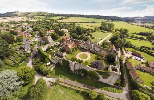 Amberley House | Amberley Castle- A Relais & Chateaux Hotel