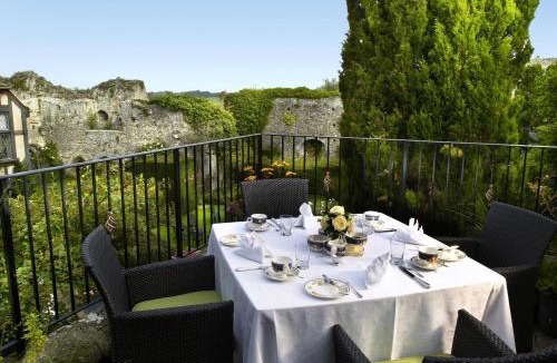 Amberley House | Amberley Castle- A Relais & Chateaux Hotel