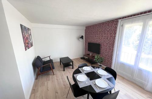 Cigogne Roseraie House | Ambiance, convivialité et emplacement
