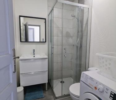 Roanne Apartment | Ambiance moderne