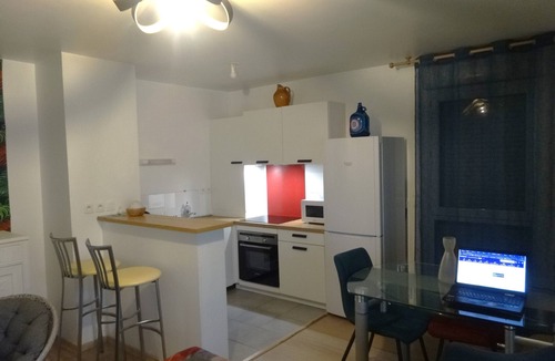 Cesson-Sevigne Apartment | Ambiance Zen-coloving-télétravail