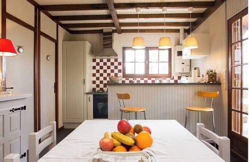 Saint-Martin-le-Beau Ski Chalet | Amboise and Chenonceau: Chalet with wood fire