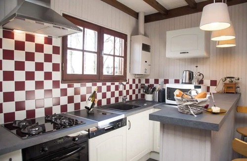 Saint-Martin-le-Beau Ski Chalet | Amboise and Chenonceau: Chalet with wood fire