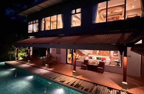 Pantai Tengah Apartment | Ambong Pool Villas