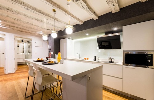 Old Town Apartment | AMELIA SUITE: superior a 3 pax, 30 secs to the beach