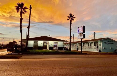 Port Aransas Hotel | Amelia's Landing