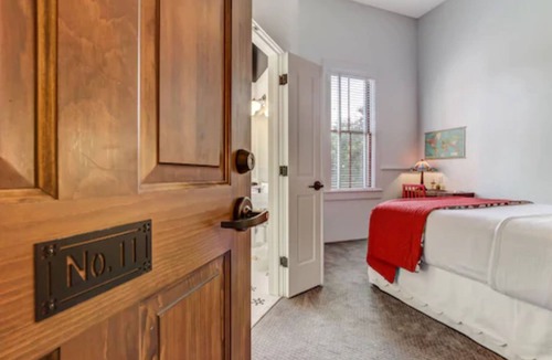 Fernandina Beach Hotel | Amelia Schoolhouse Inn