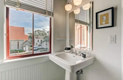 Fernandina Beach Hotel | Amelia Schoolhouse Inn