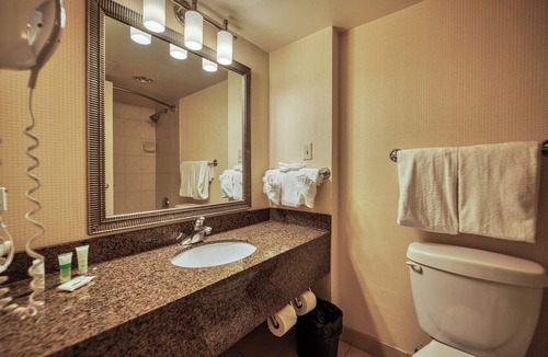 Parkhill-Stanley Park Hotel | Amenida Residences