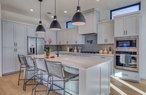 Hyde Park House | Amenities! Pool, Hot Tub, Theater, Outdoor kitchen