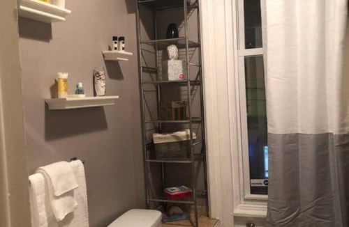 Newbold Apartment | Amenity filled cozy studio