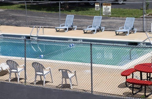 Allenton Hotel | America's Best Inn & Suites Eureka