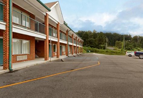 Leeds Hotel | America's Inn - Leeds