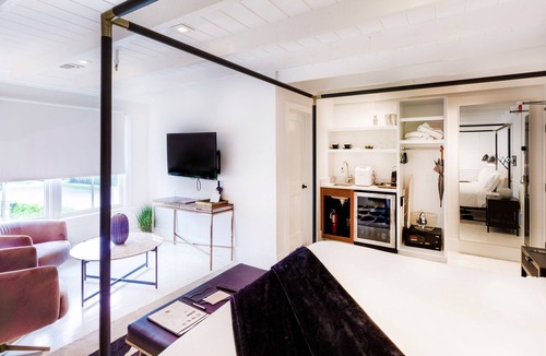 Greenport Hotel | American Beech - King Suite 2