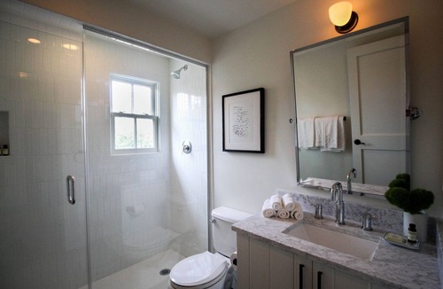 Greenport Hotel | American Beech - King Suite 2