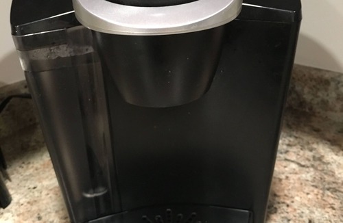 Cleveland House | American Charm King Bed & Kitchen Downtown