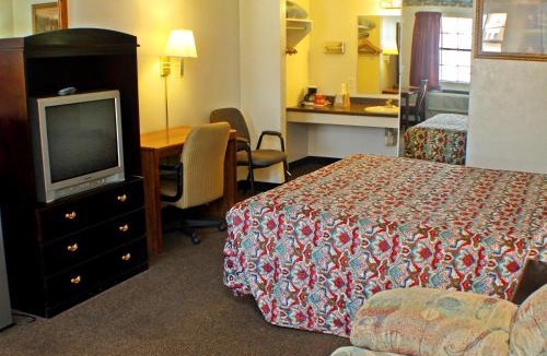 Elk City Hotel | American Dream Inn