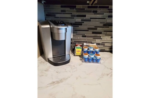 Comfort House | American Dreamers Suite (Sleeps 2)