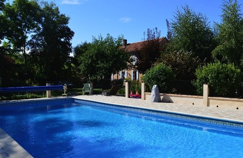 Diges House | American Guest House