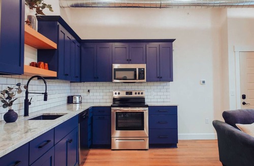 Millersburg Apartment | American Hall Young Suite
