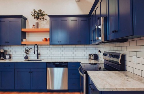 Millersburg Apartment | American Hall Young Suite
