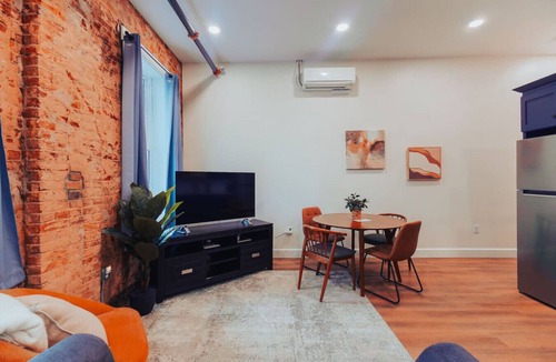 Millersburg Apartment | American Hall Young Suite