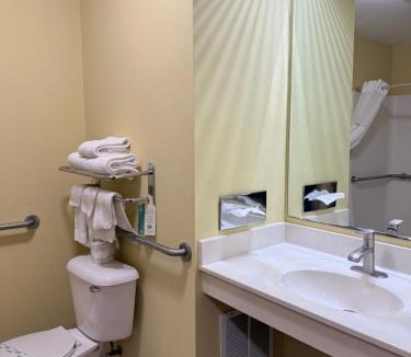 Portland Hotel | American Heritage Inn