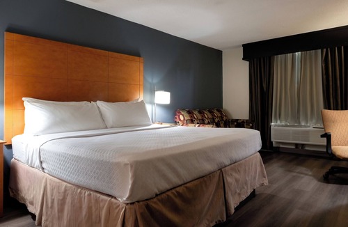 Ferndale Hotel | American Inn and Suites Ferndale