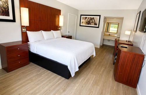 Jasper Hotel | American Inn and Suites